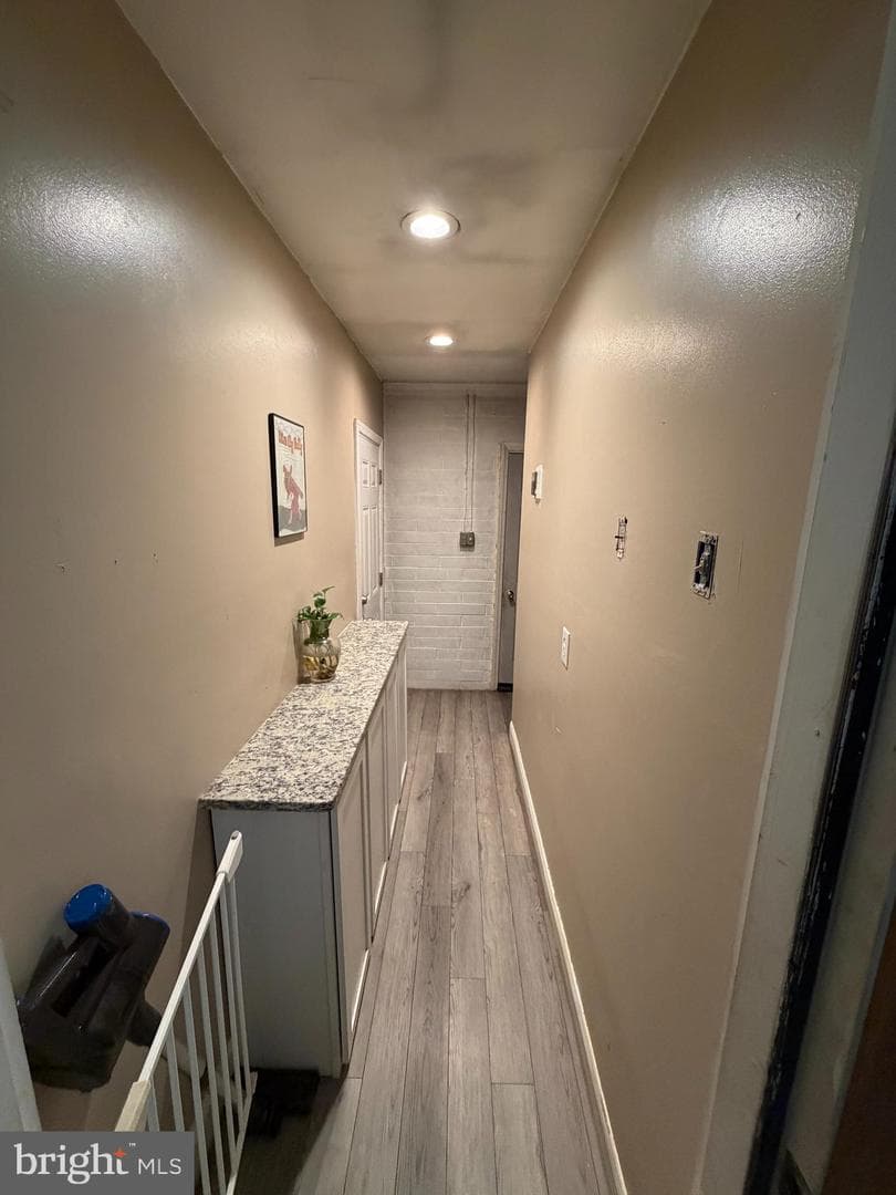 93 Sunny Lane photo 5