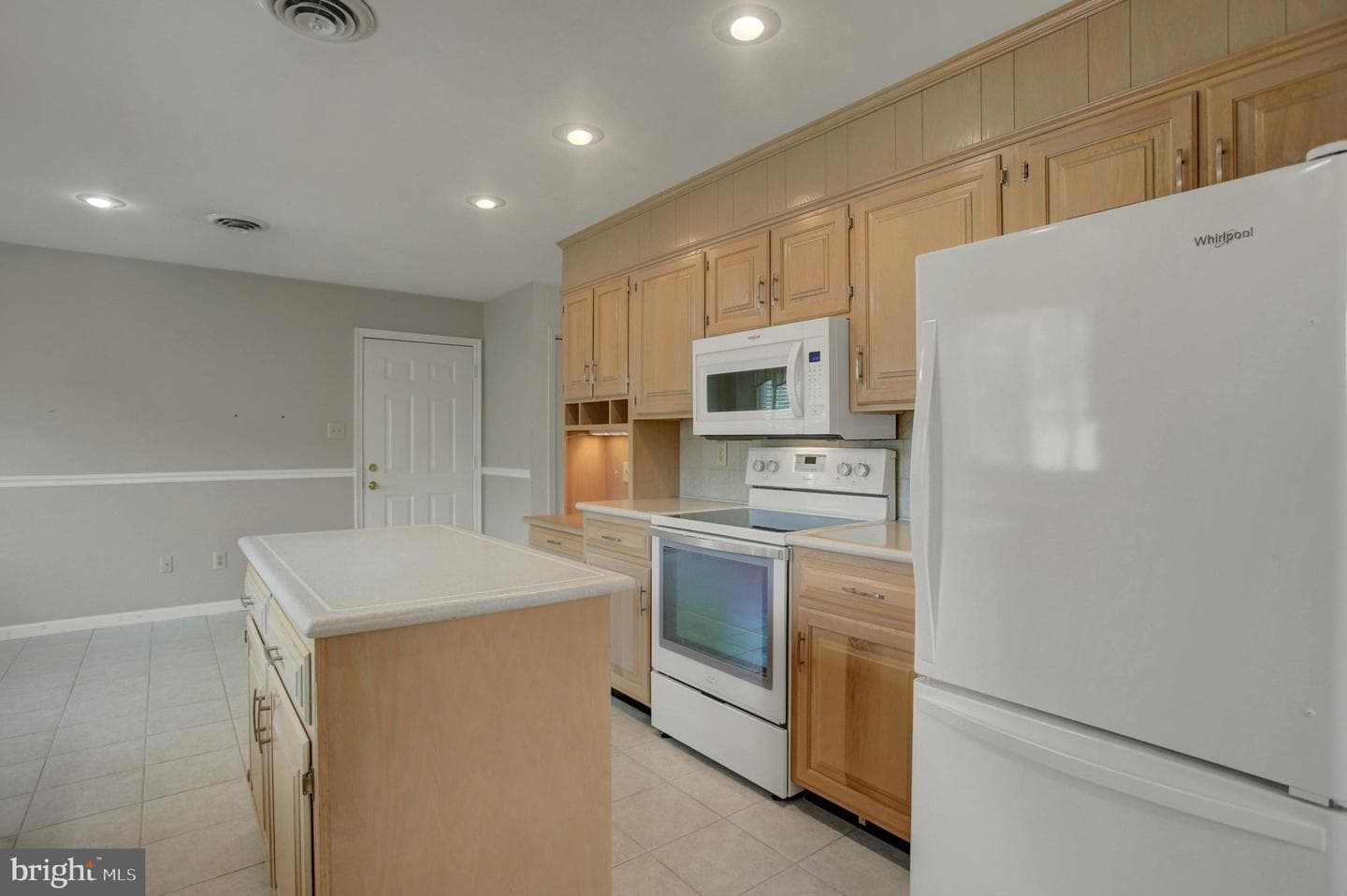 127 Chancellor Drive photo 13