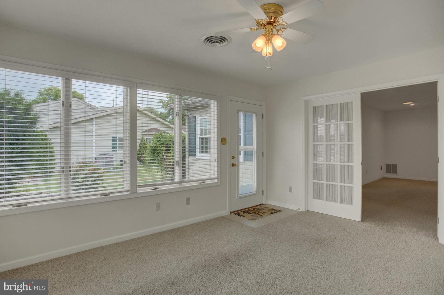 127 Chancellor Drive photo 32