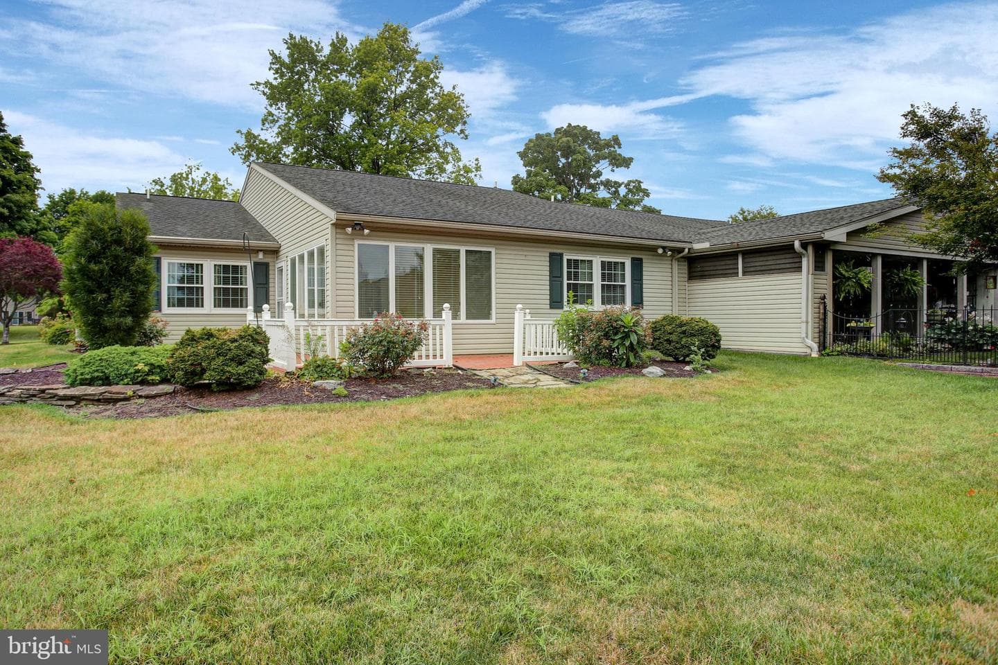 127 Chancellor Drive photo 35