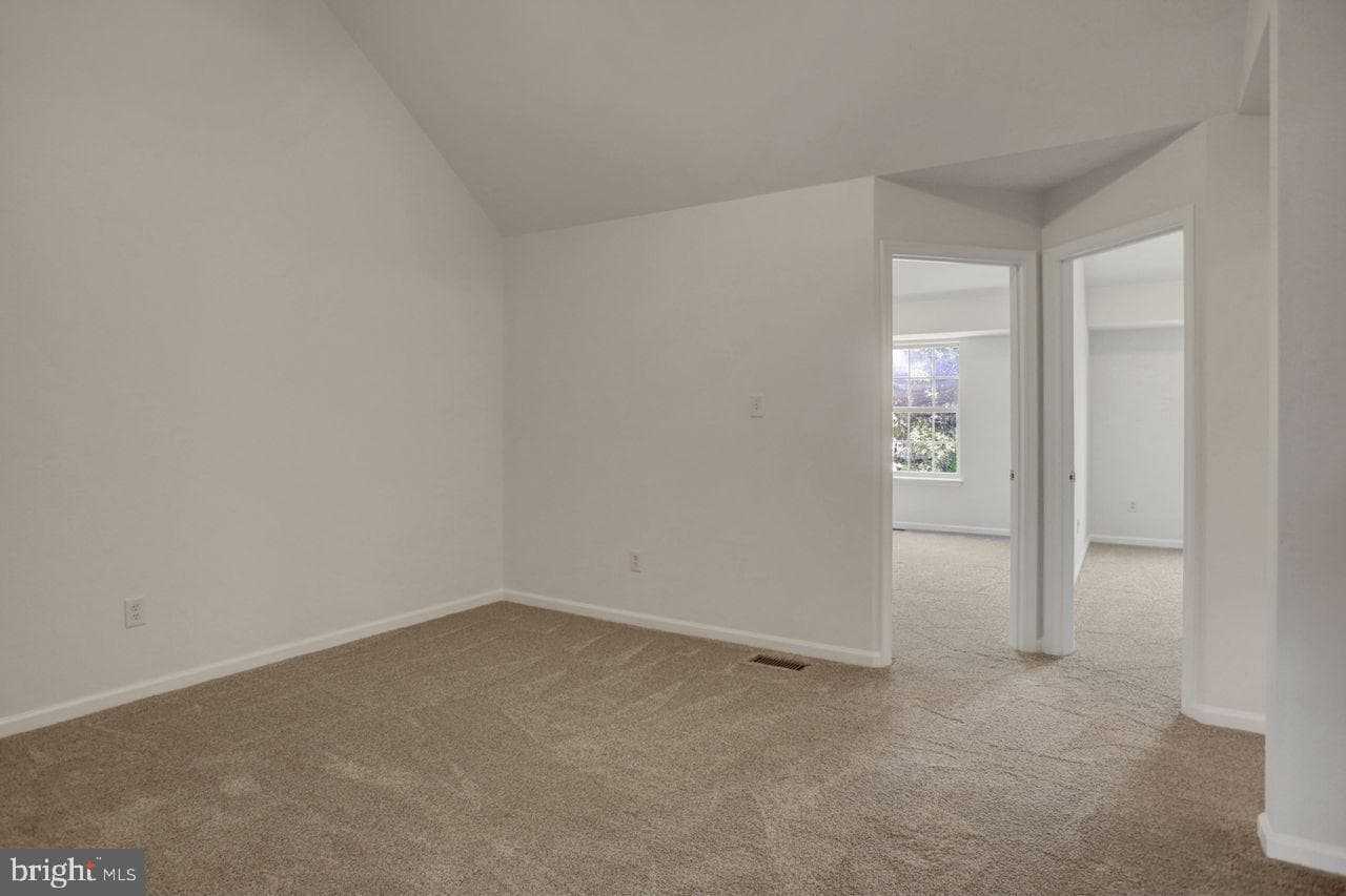 218 Meriweather Drive photo 27