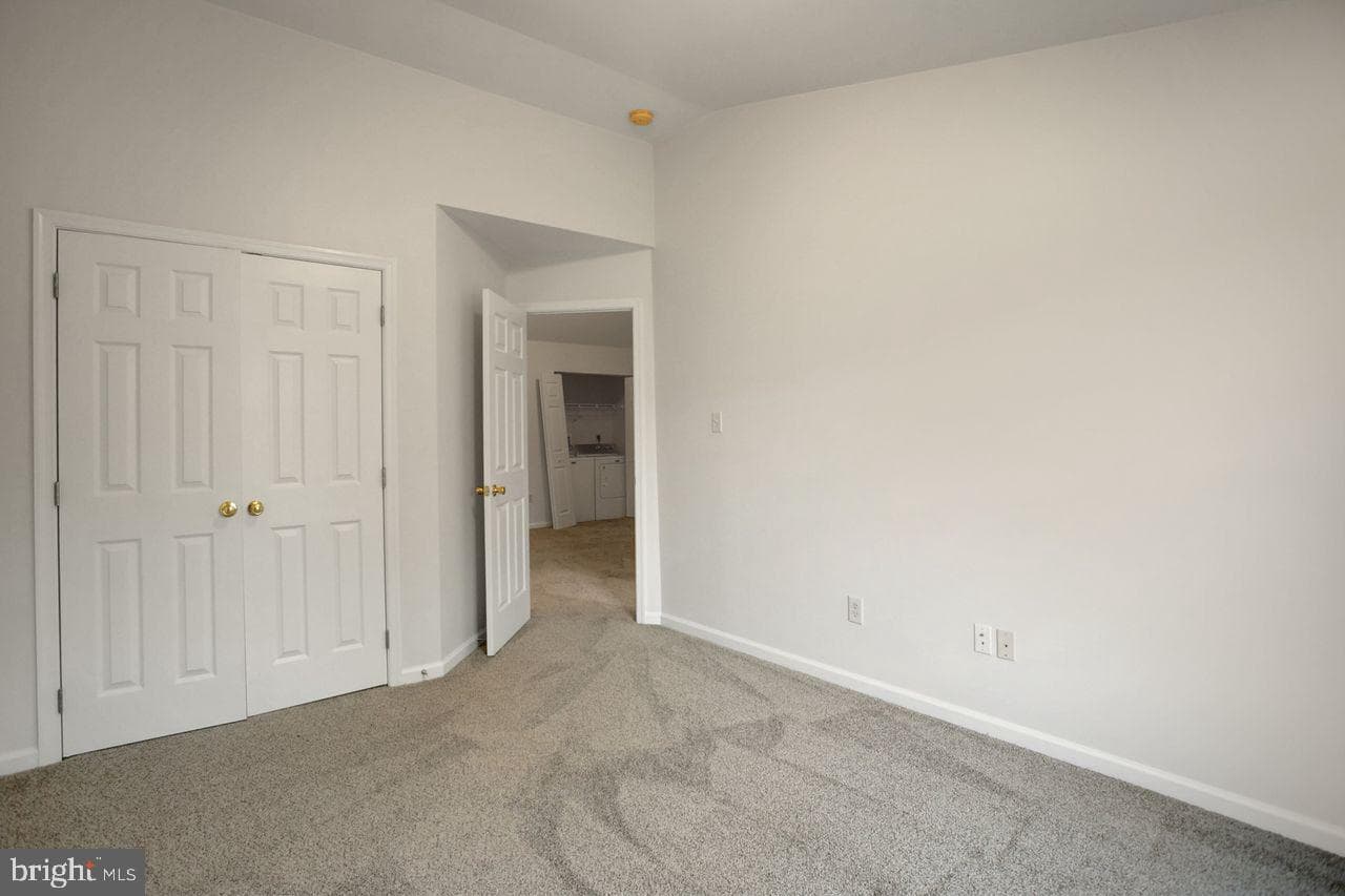 218 Meriweather Drive photo 35