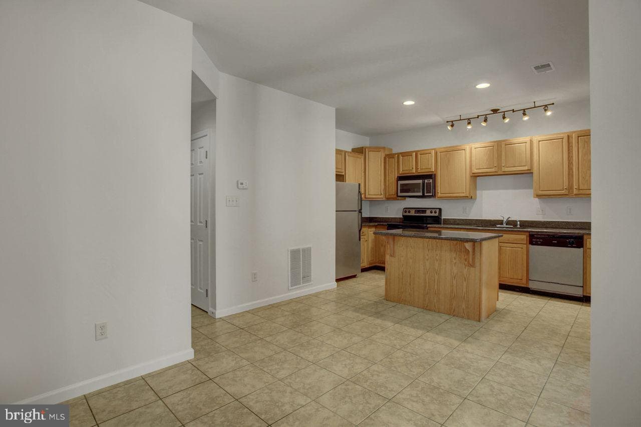218 Meriweather Drive photo 8