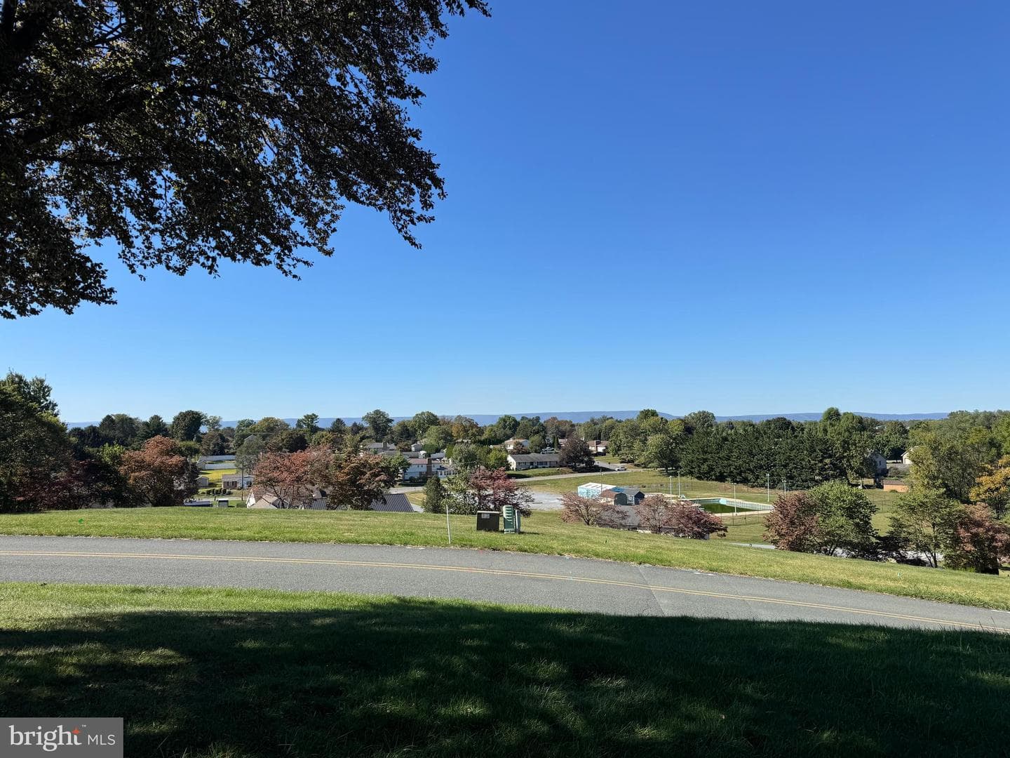 586 Crestwood Drive photo 24
