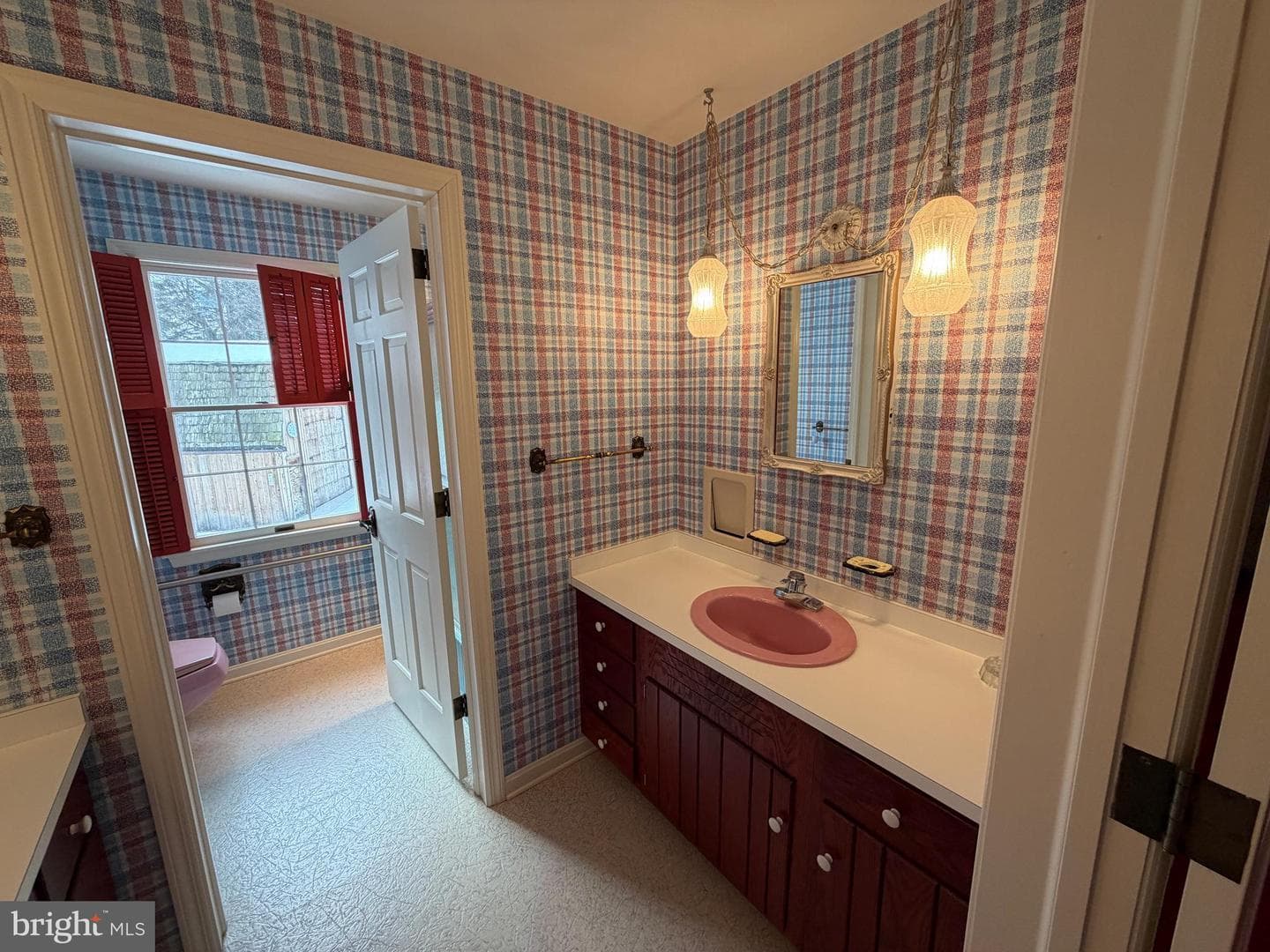 586 Crestwood Drive photo 82