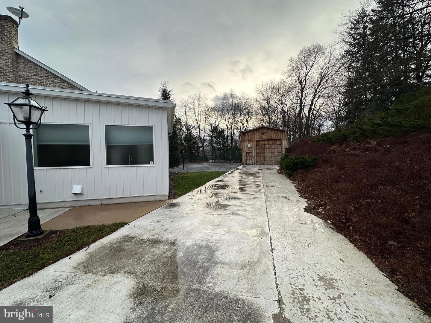586 Crestwood Drive photo 97