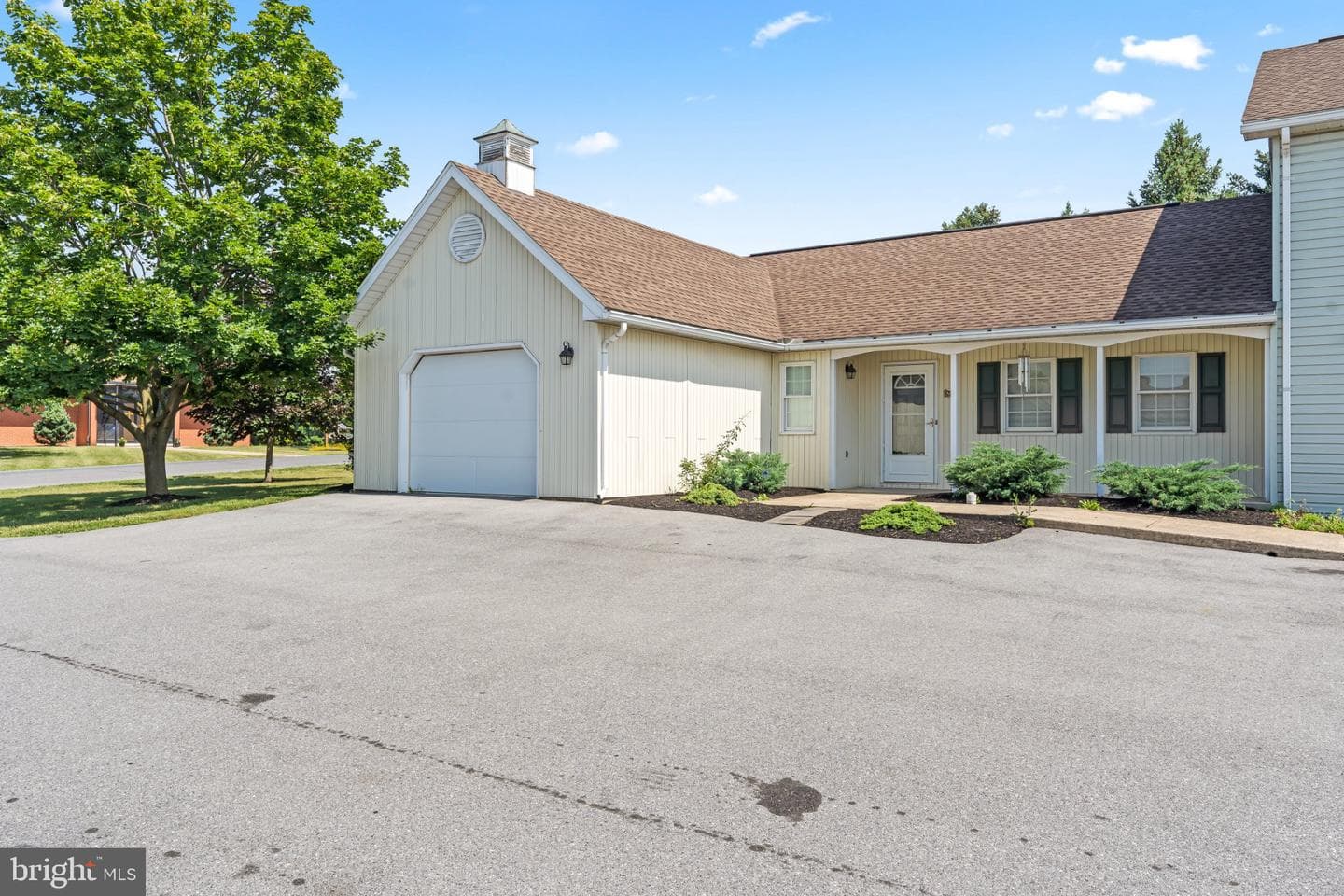 128 Overhill Drive photo 4