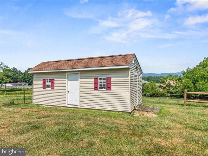 7246 Smith Road photo 12
