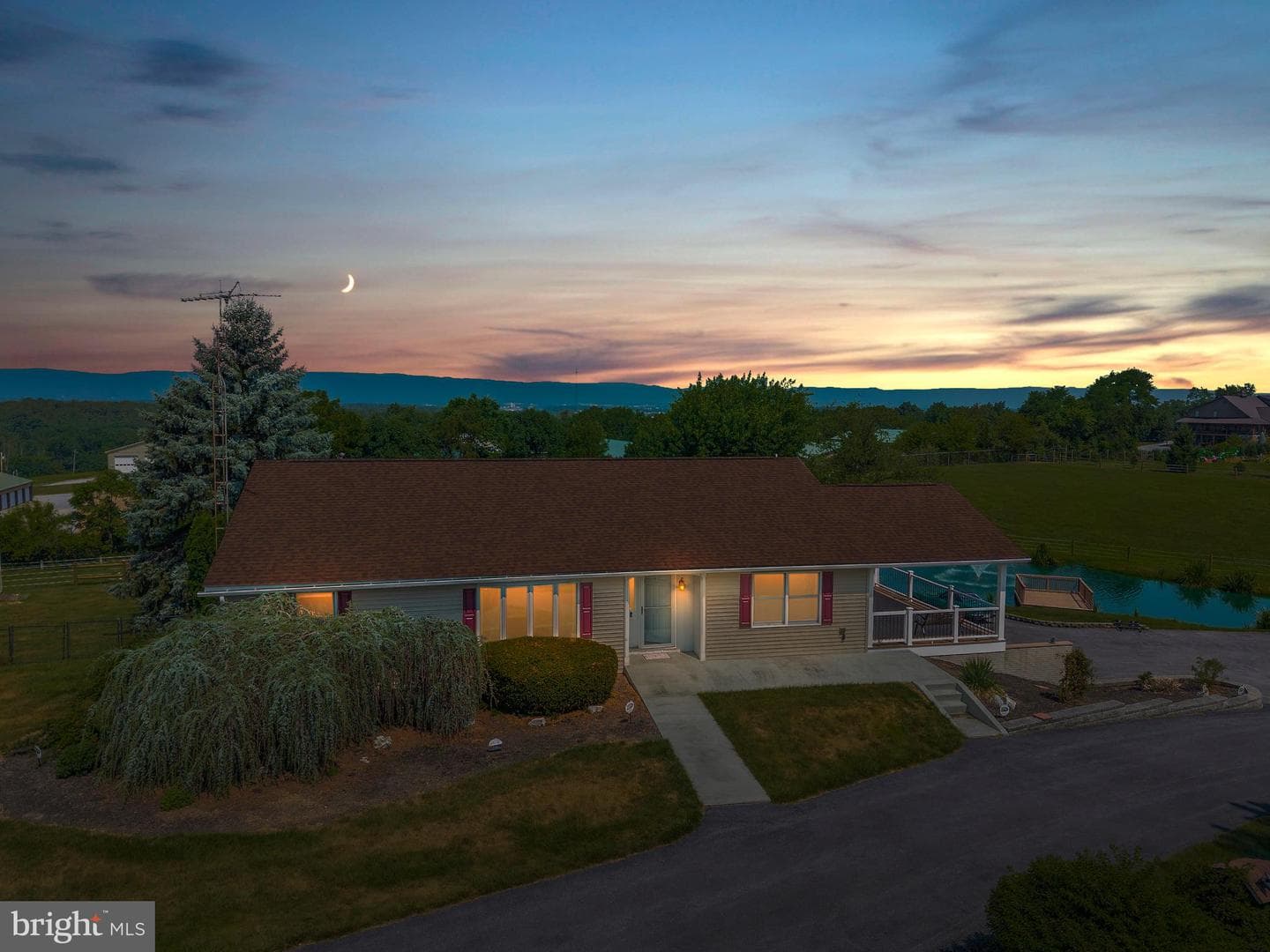 7246 Smith Road photo 2
