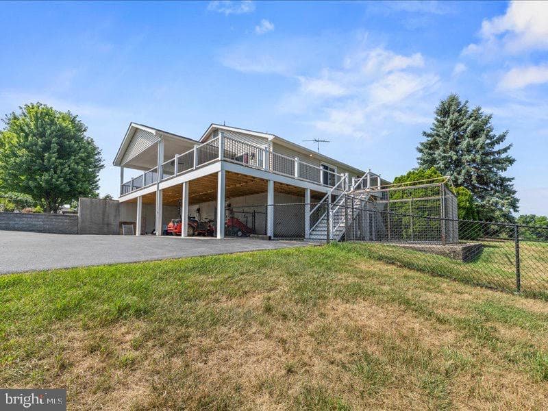 7246 Smith Road photo 3