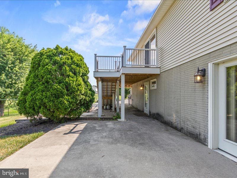 7246 Smith Road photo 4