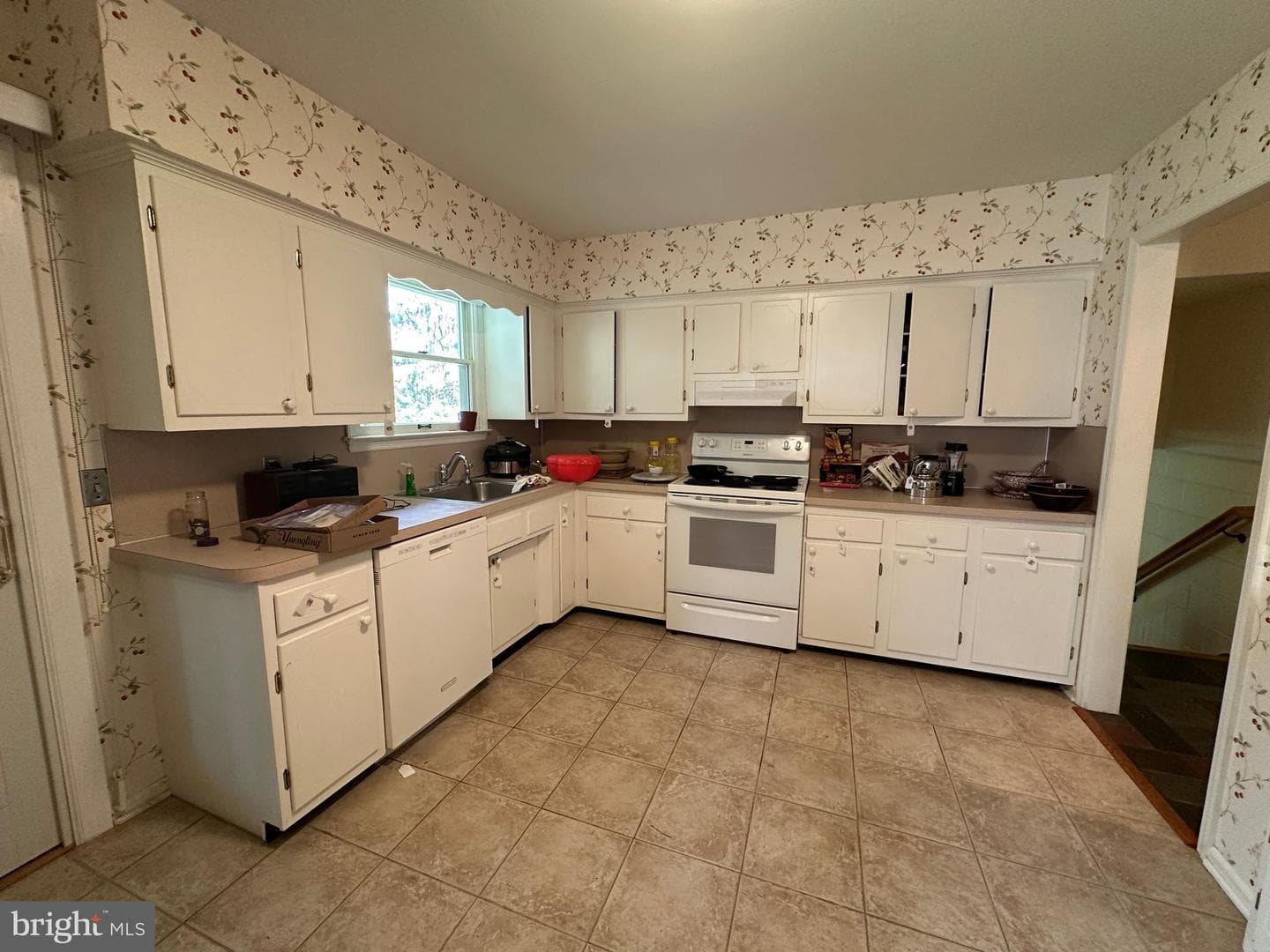 624 Highland Avenue photo 35