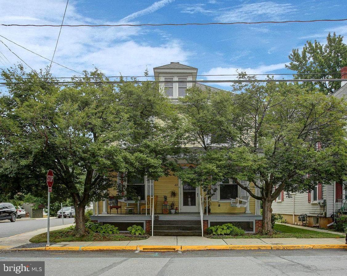 63 Linden Avenue N, Greencastle