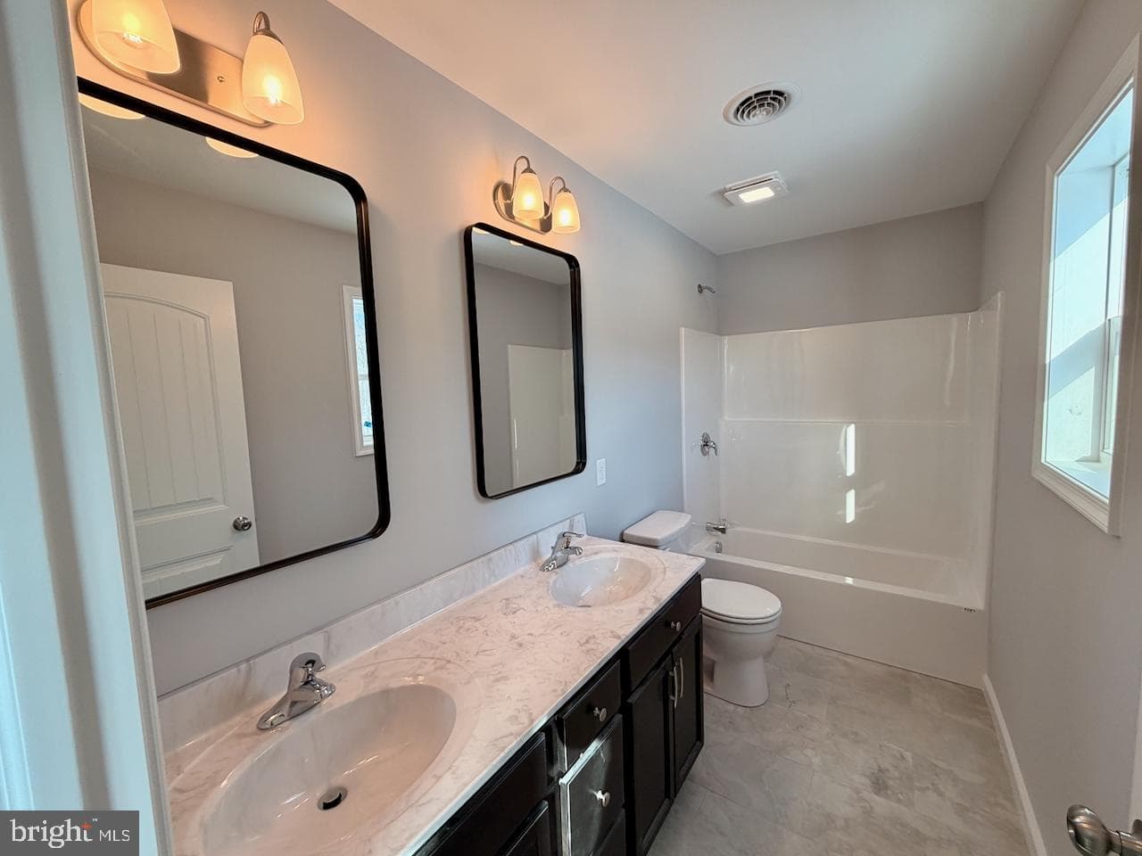1527 Sherry Drive photo 5