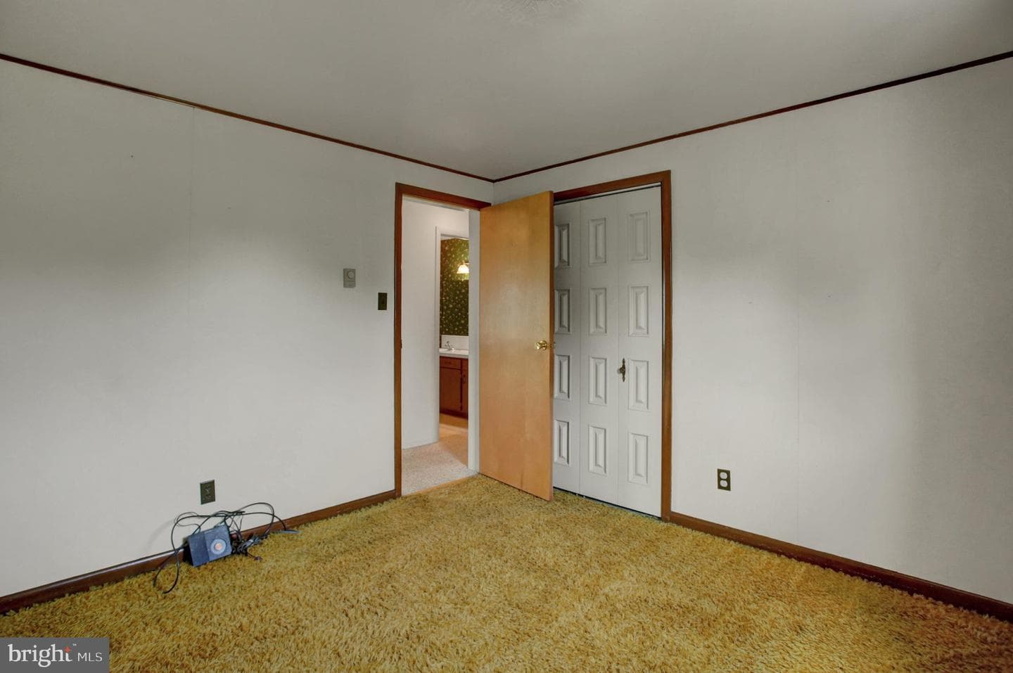 6404 Hillcrest Street photo 27