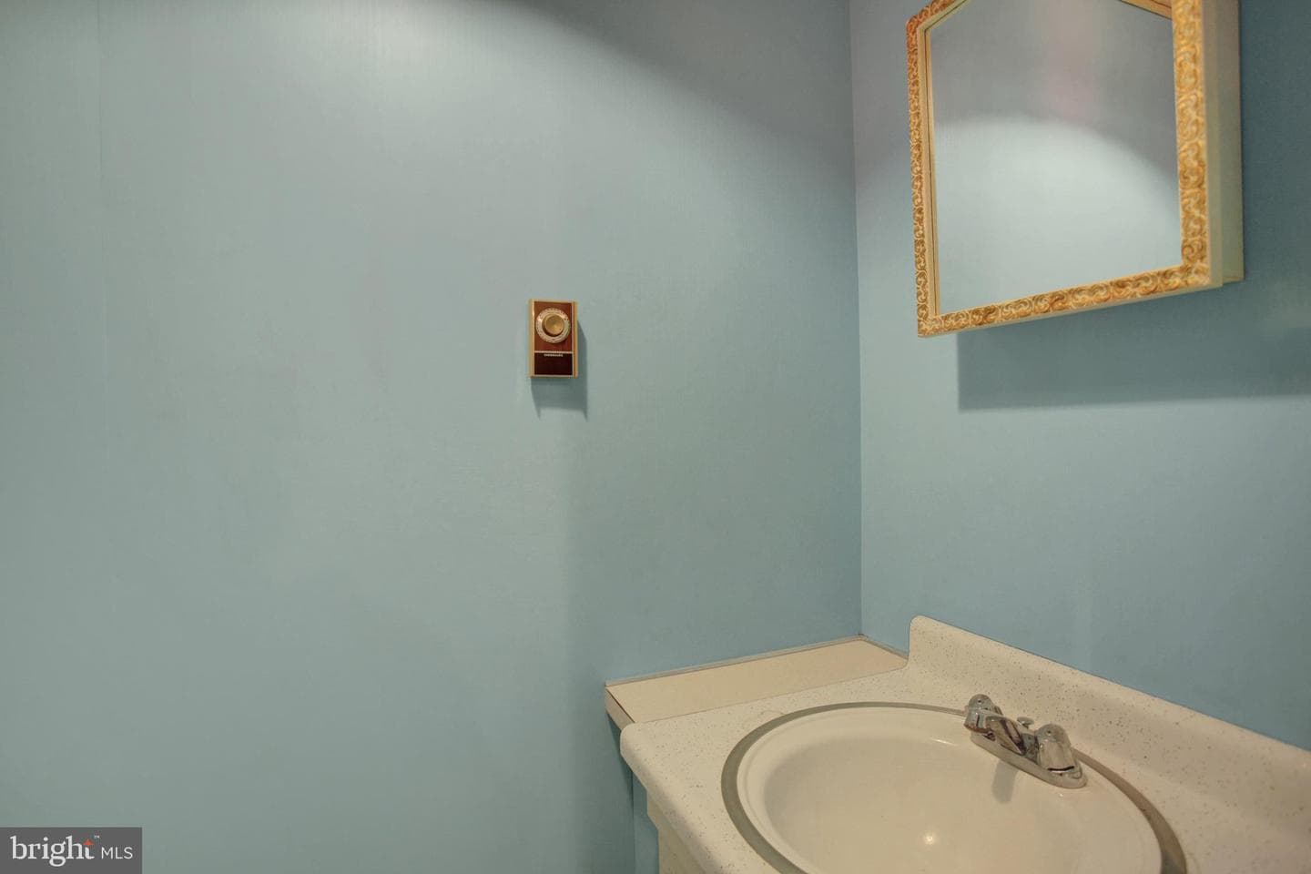 6404 Hillcrest Street photo 38