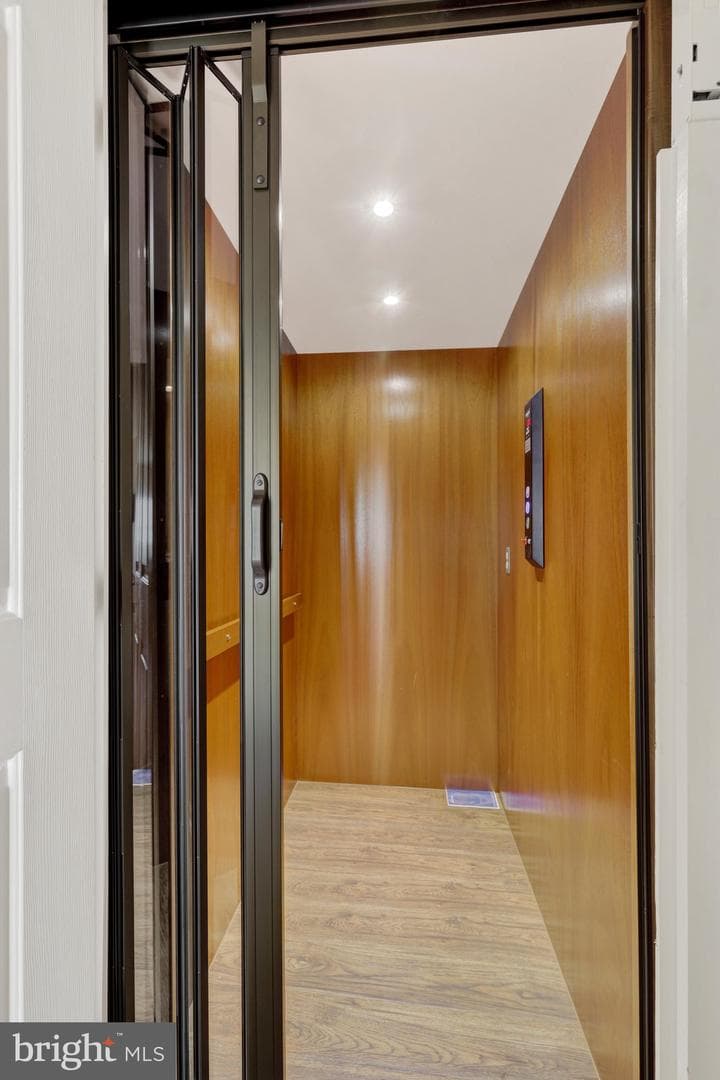 6804 Lytham Lane photo 14