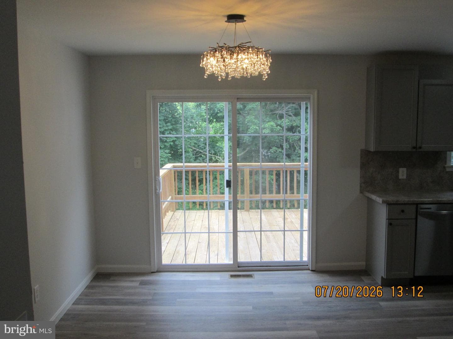 462 Scott Avenue photo 14