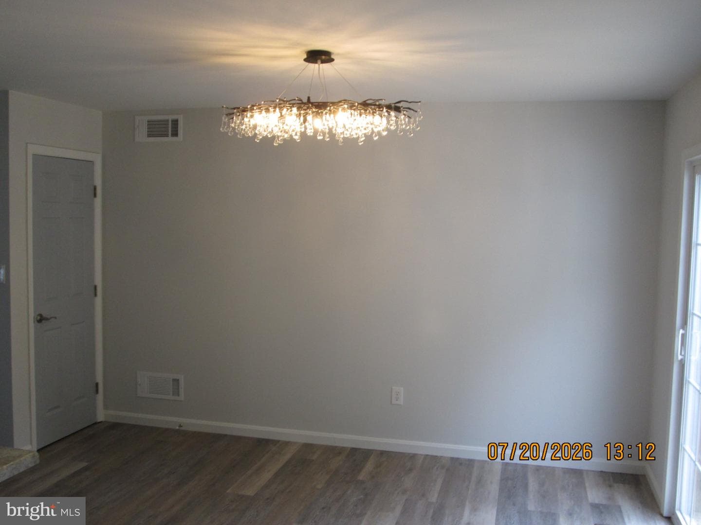 462 Scott Avenue photo 15