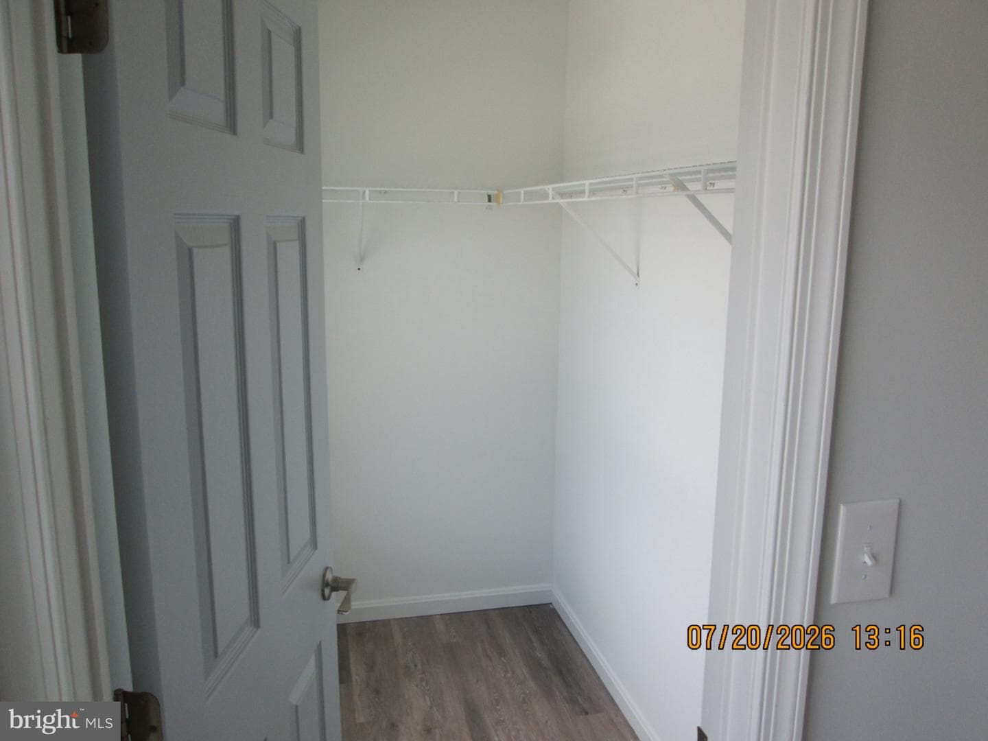462 Scott Avenue photo 27