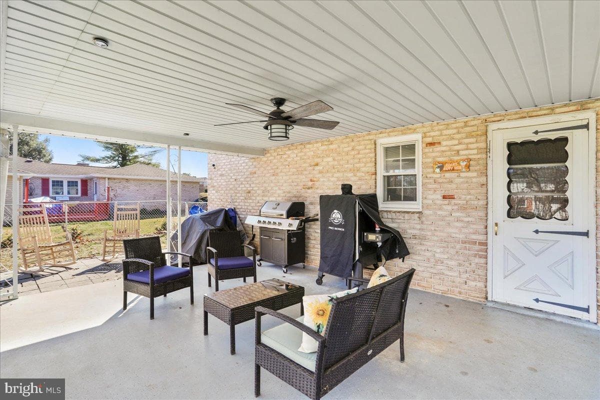 173 Colonial Drive photo 38