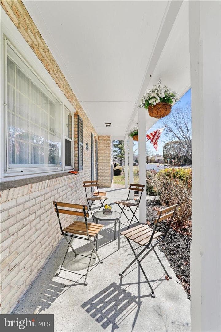 173 Colonial Drive photo 4