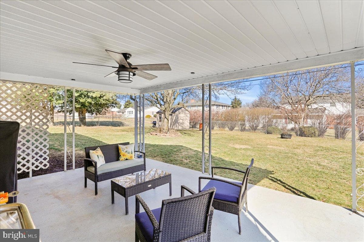 173 Colonial Drive photo 40