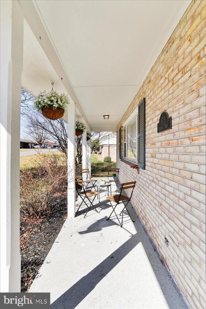 173 Colonial Drive photo 5