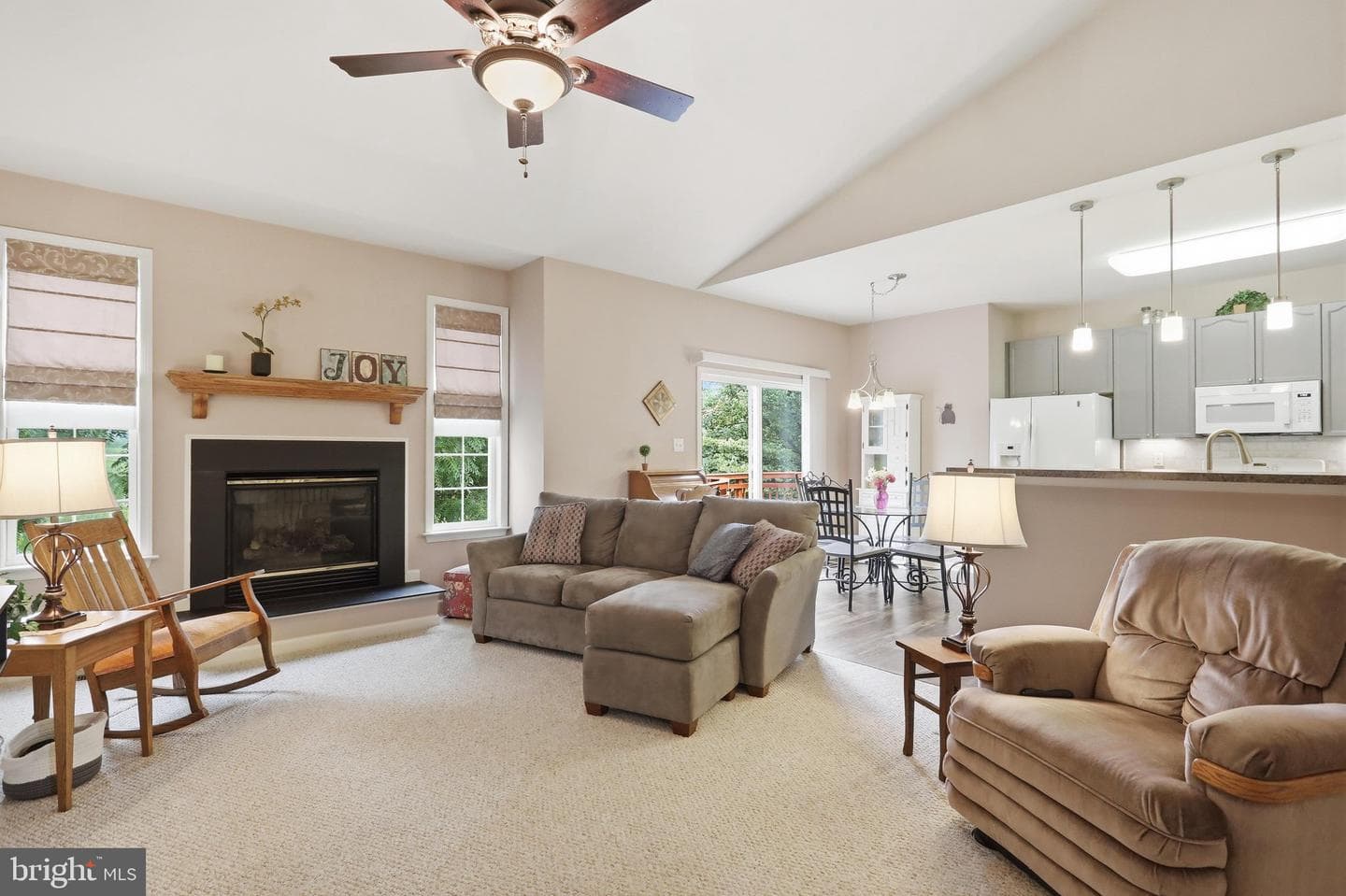 1071 Crestwood Drive photo 10