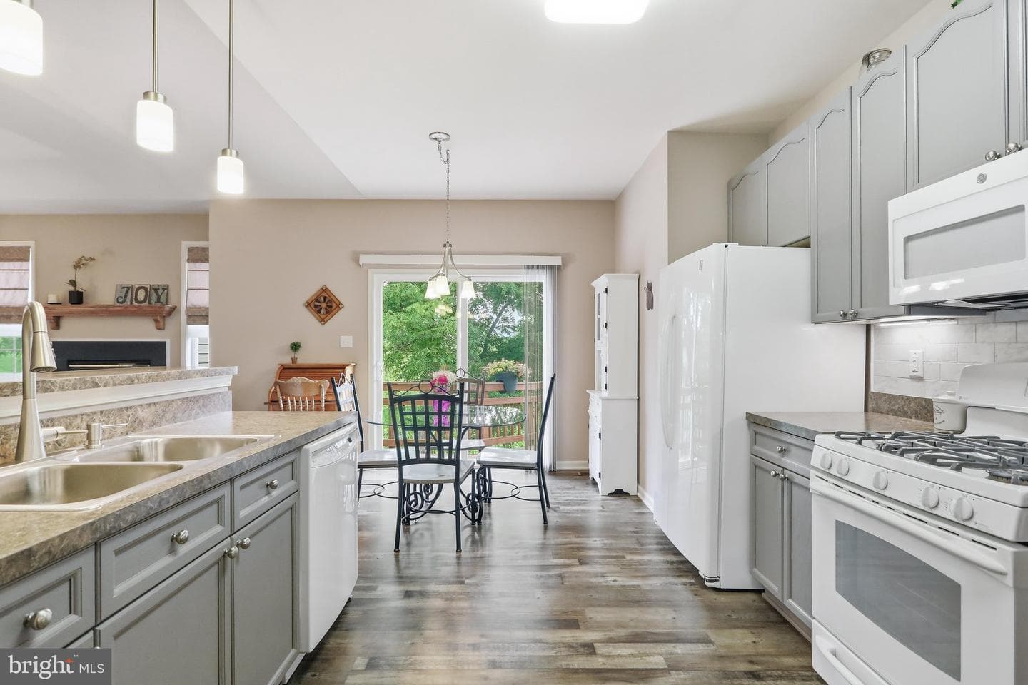 1071 Crestwood Drive photo 23