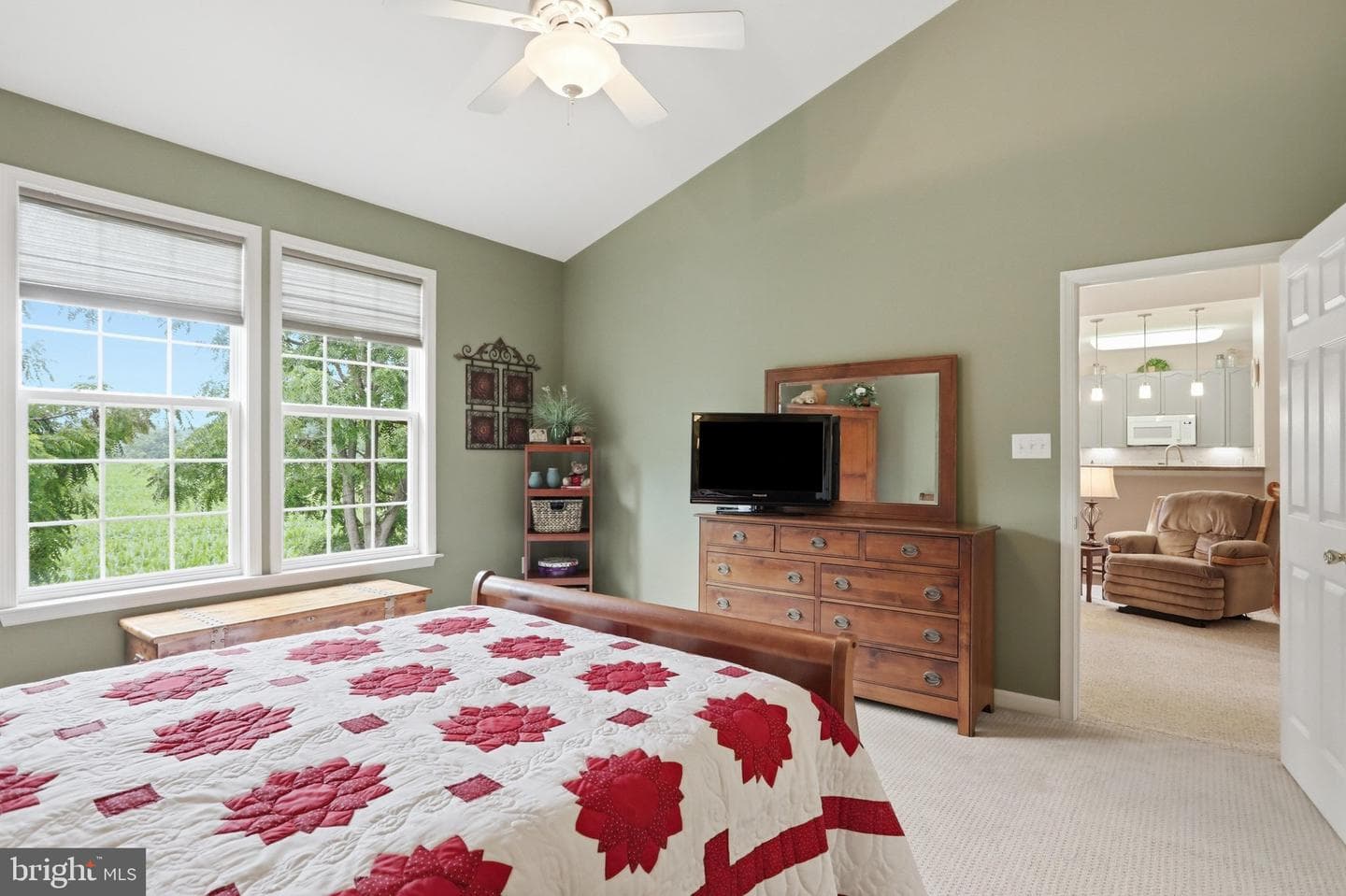 1071 Crestwood Drive photo 32