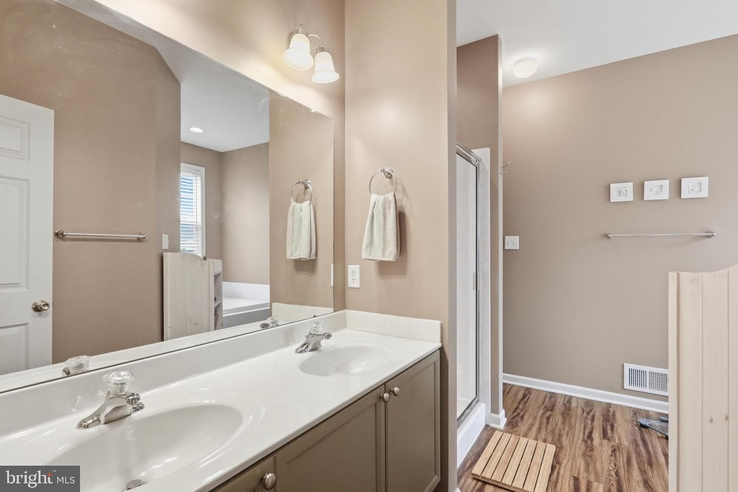 1071 Crestwood Drive photo 35