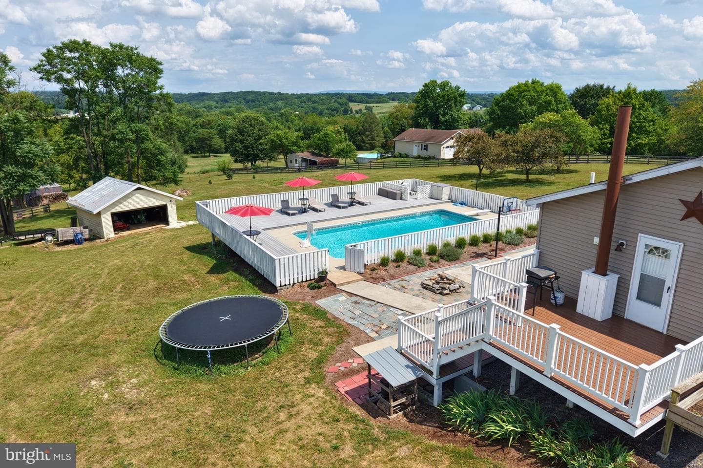 5140 Bino Road photo 9