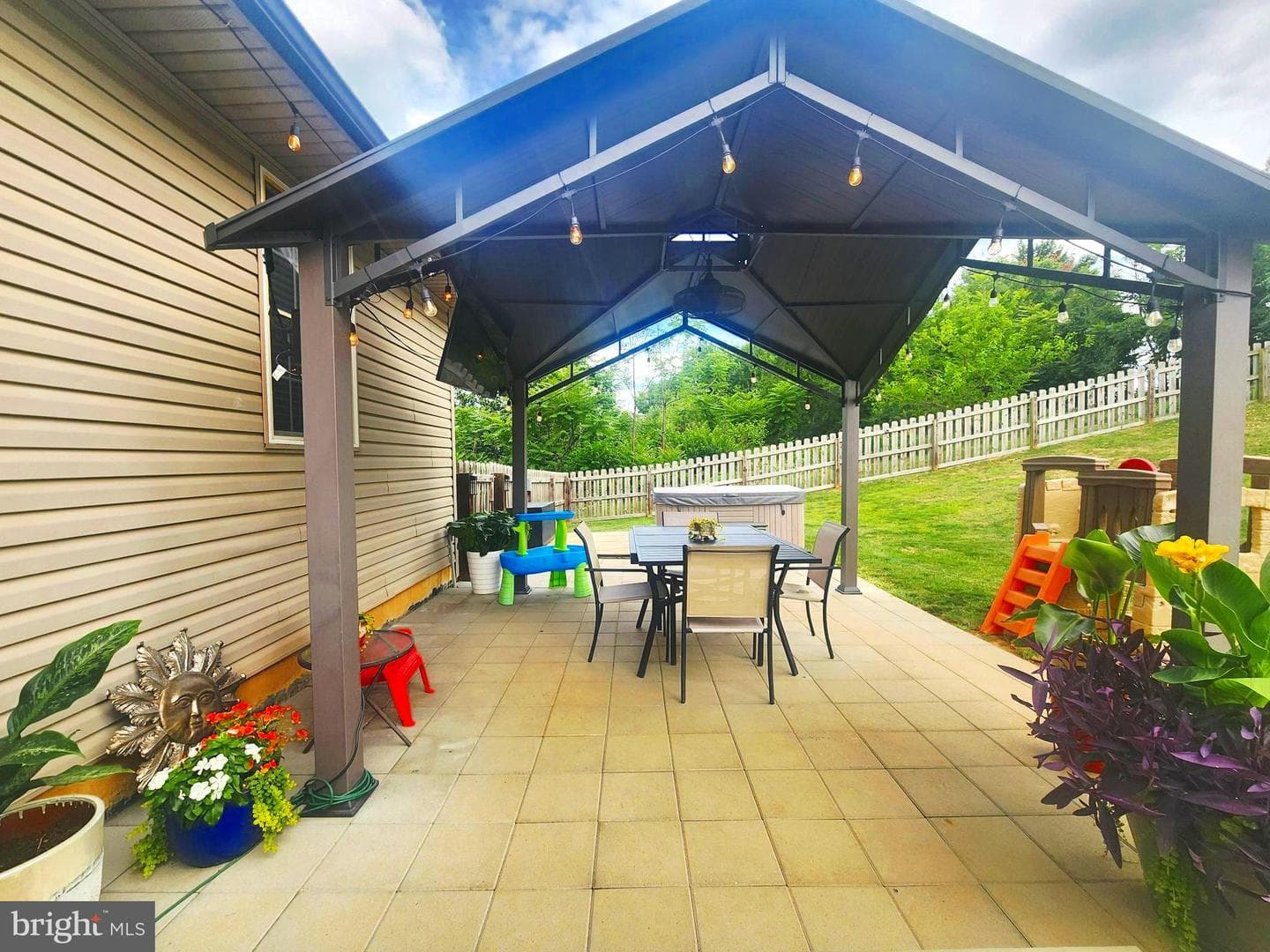 44 Vernon Drive photo 39