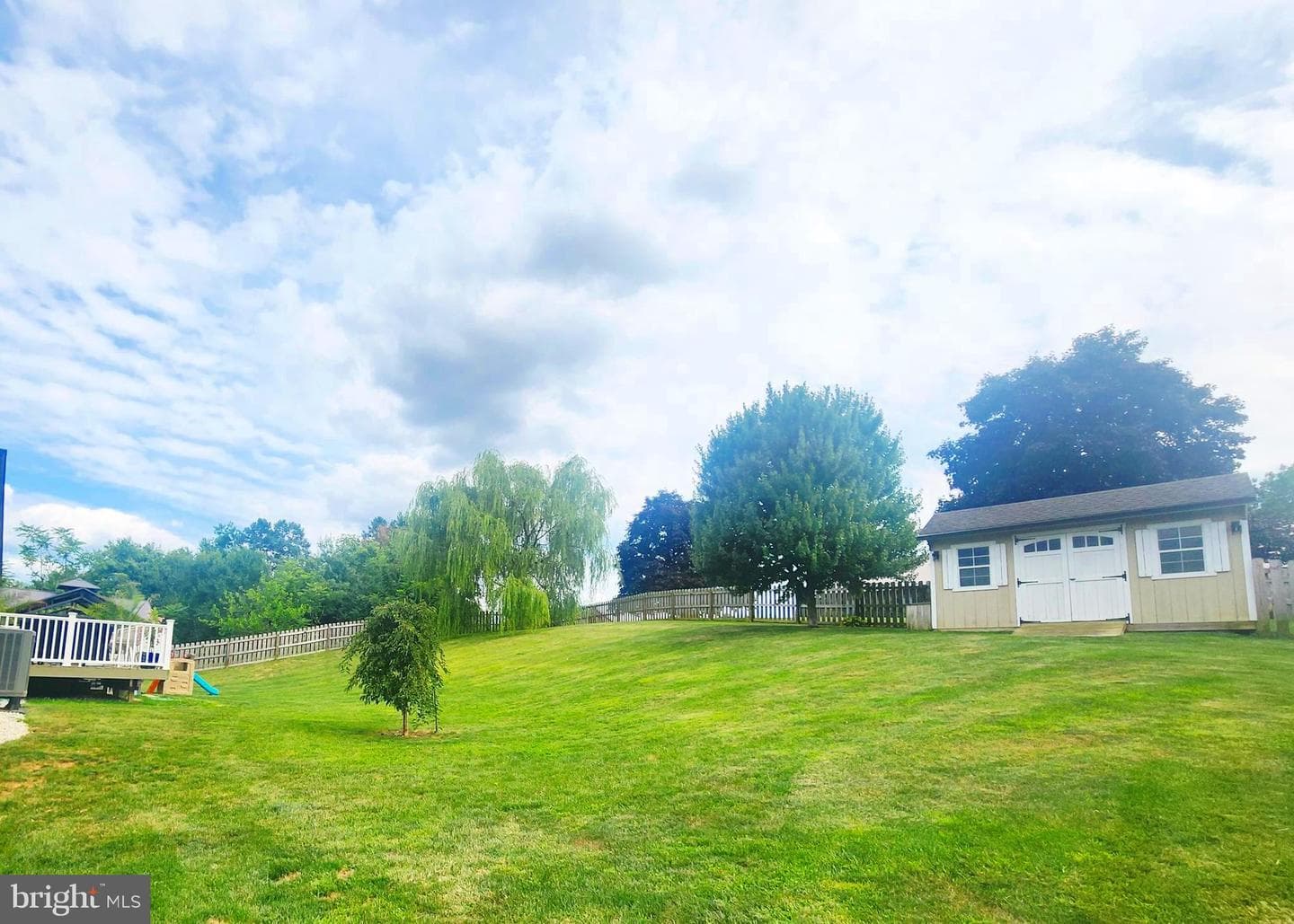 44 Vernon Drive photo 42