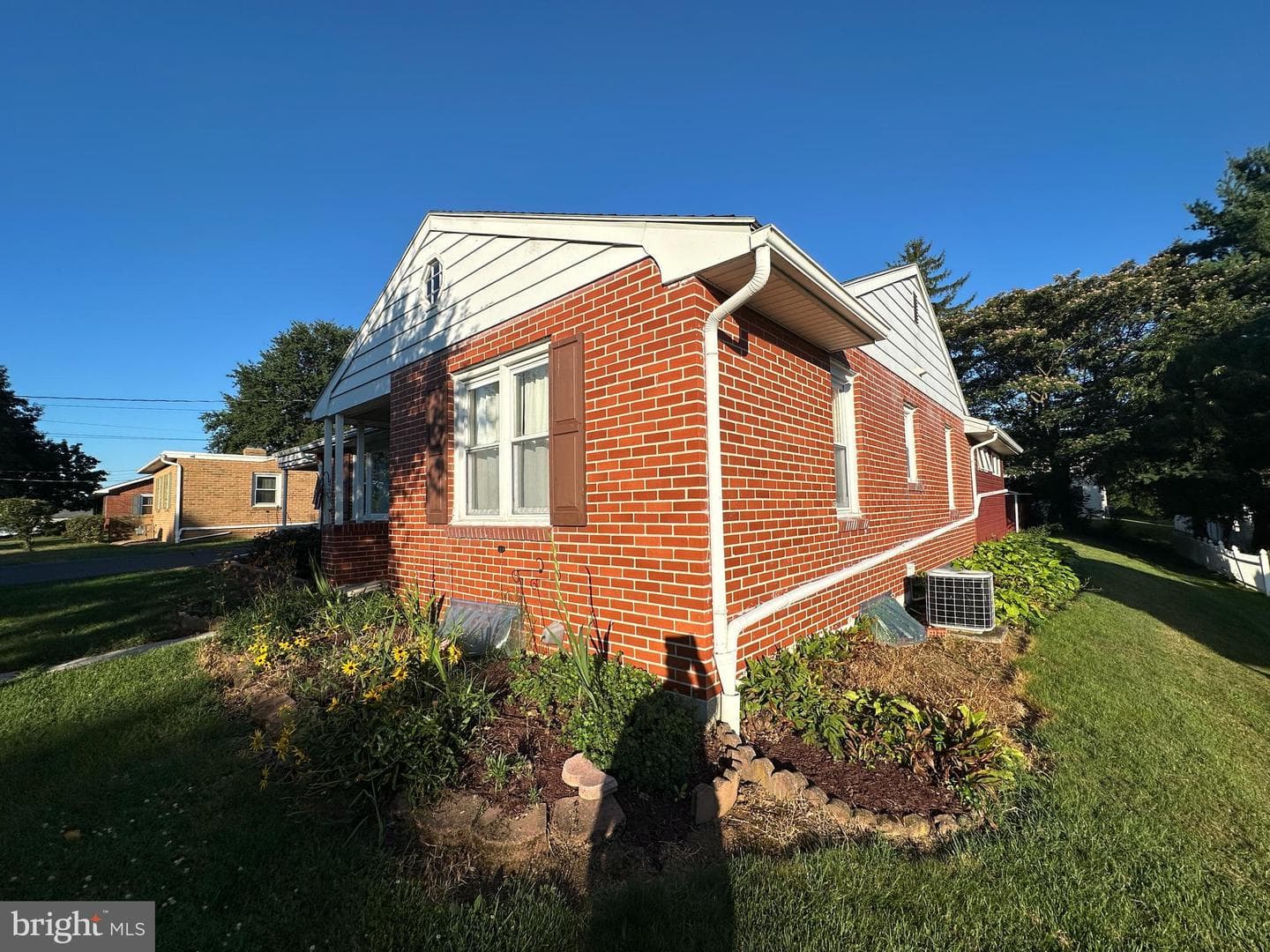5961 Buchanan Drive photo 4