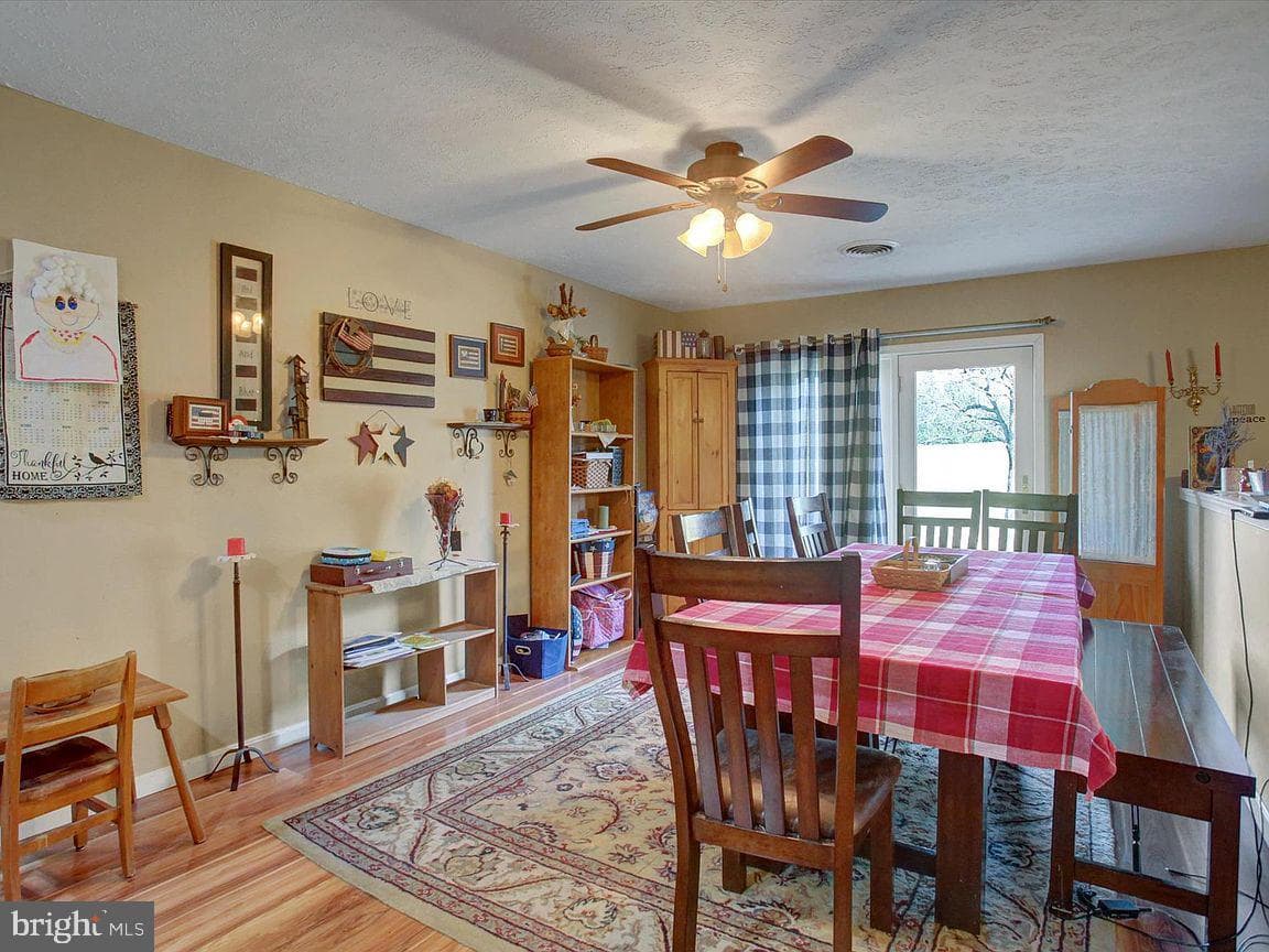 2355 Majestic Court photo 3