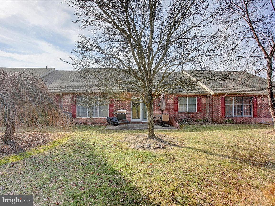 2355 Majestic Court photo 6