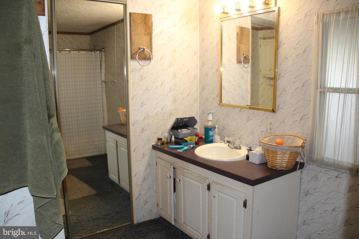 2082 Waterfall Road photo 10