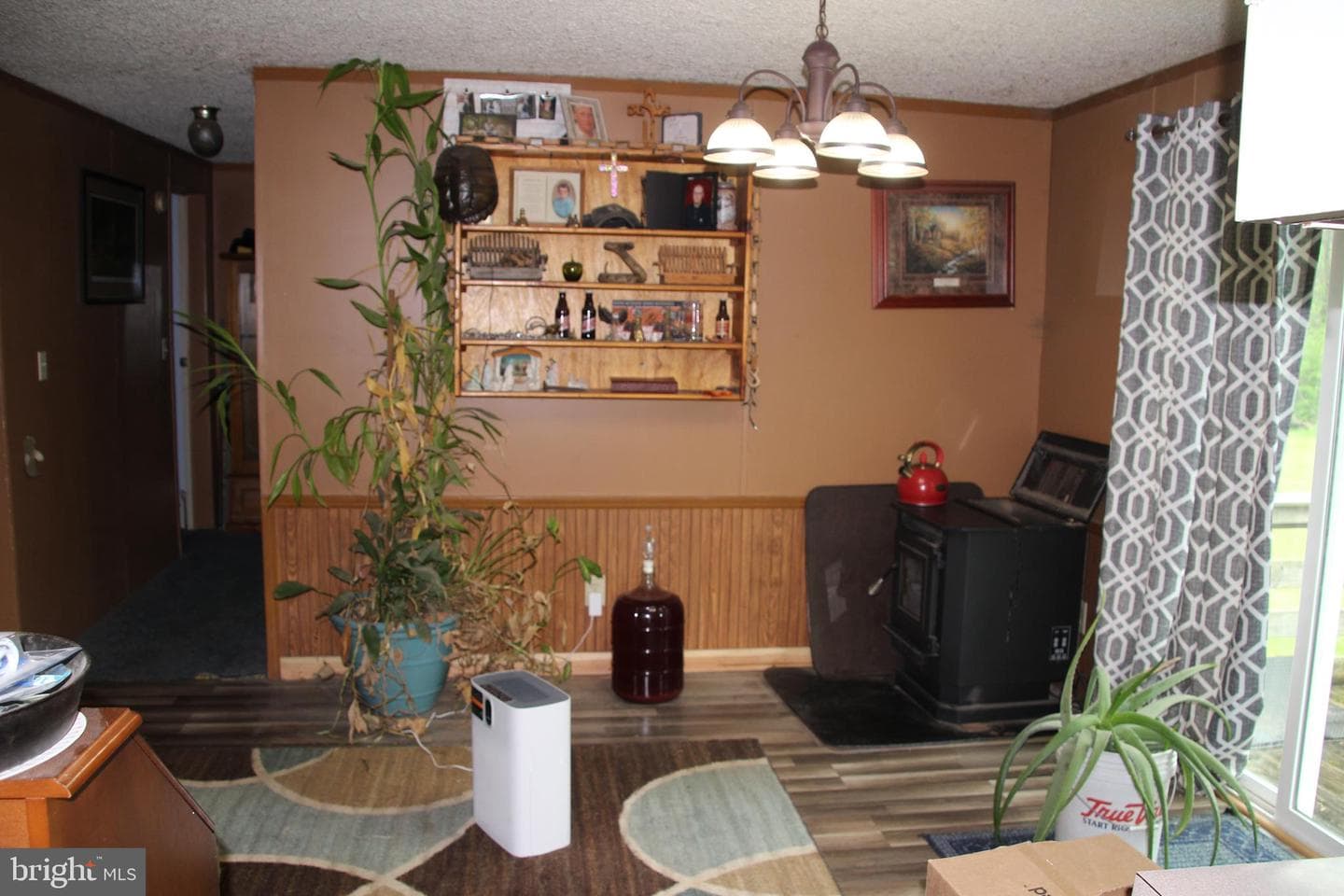 2082 Waterfall Road photo 14