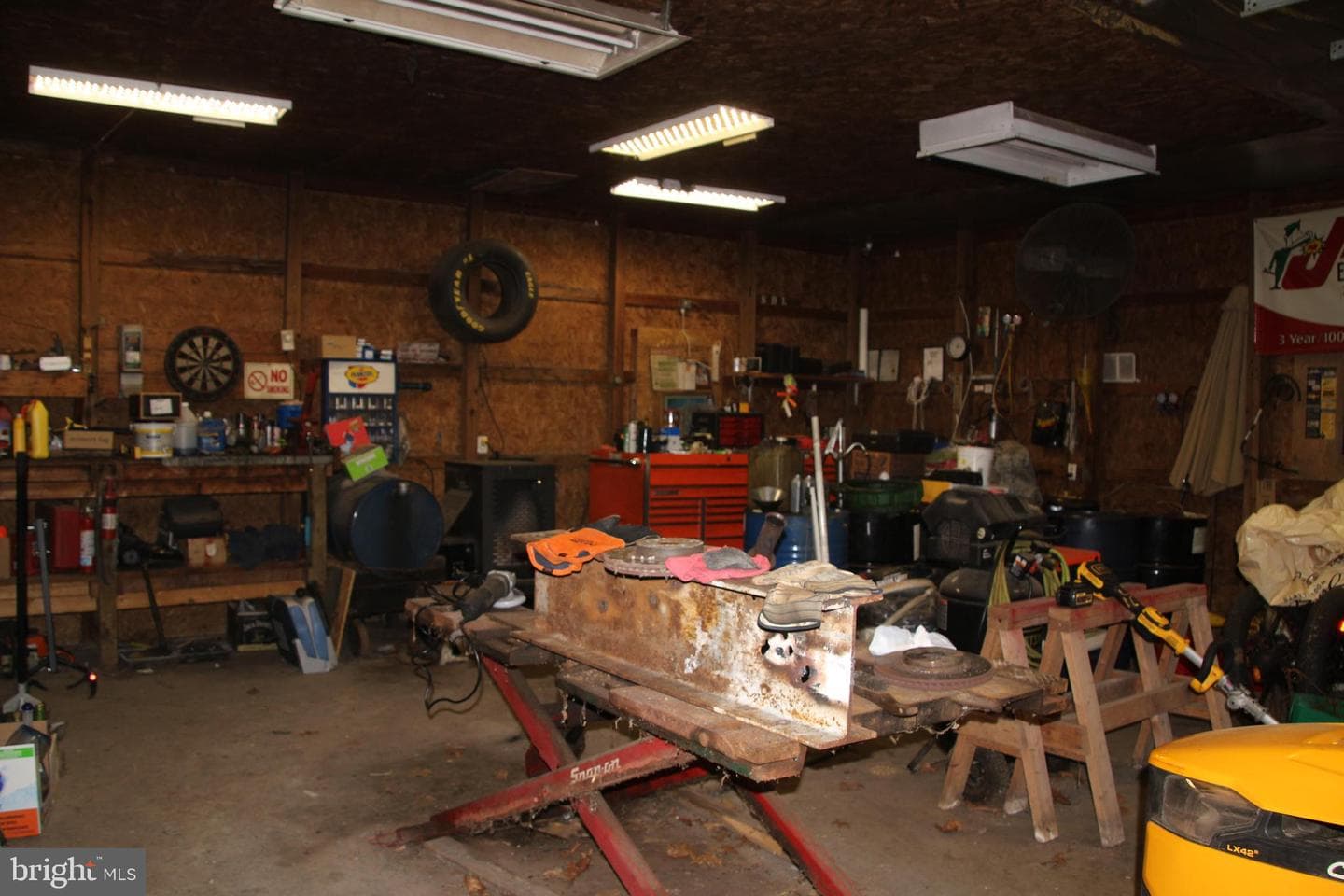 2082 Waterfall Road photo 19