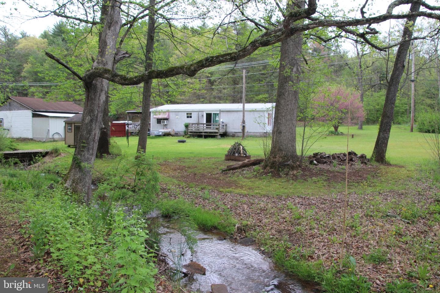 2082 Waterfall Road photo 26