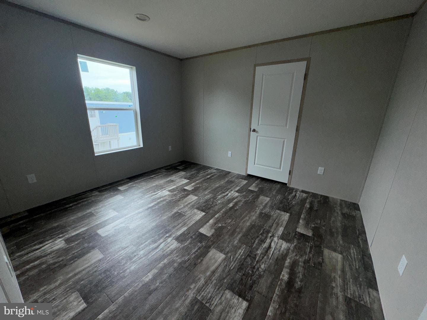 23 Hillside Estates photo 6