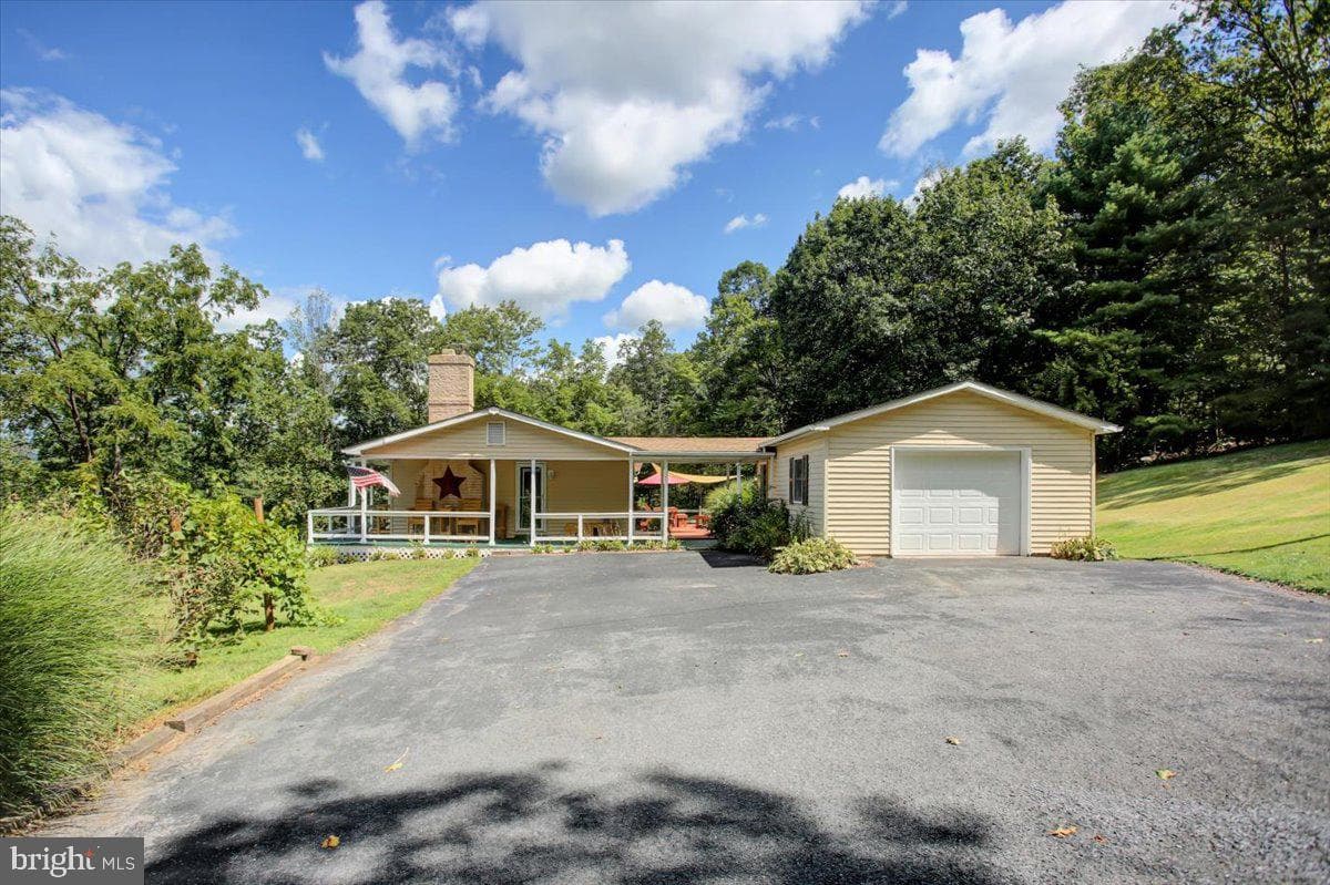 785 Fischer Road photo 2