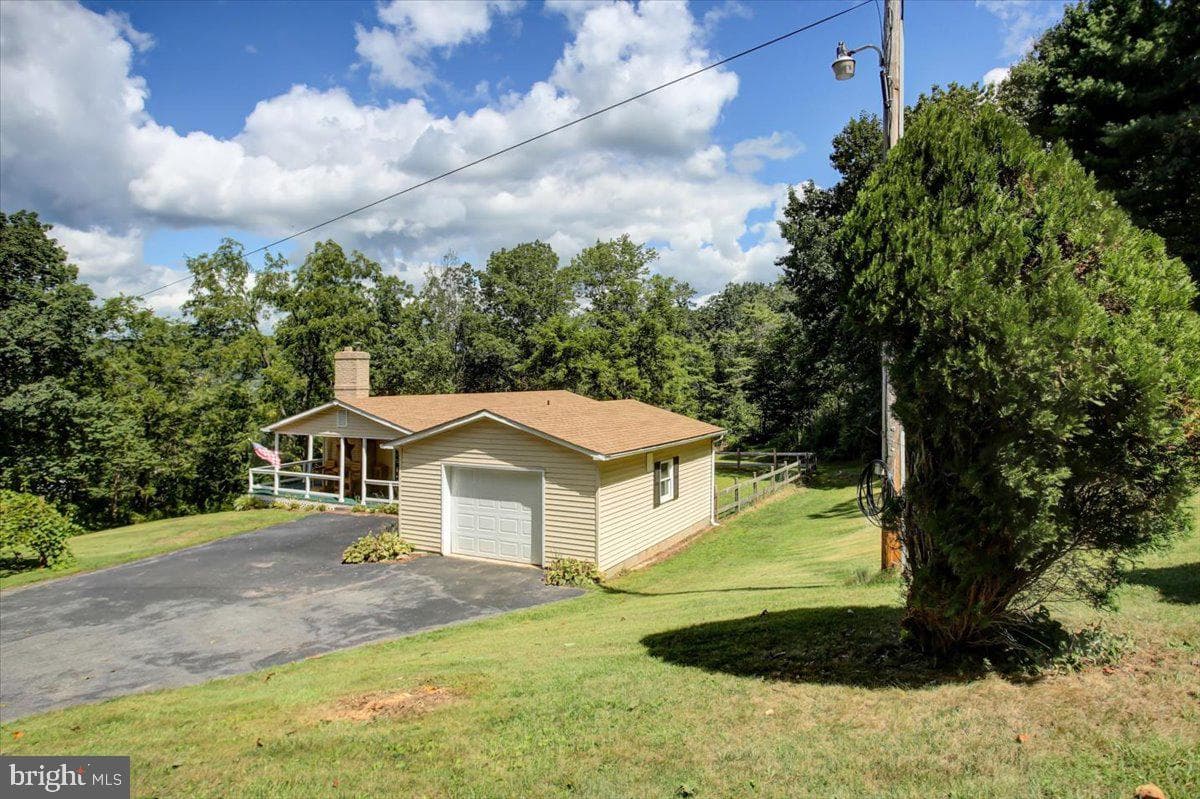 785 Fischer Road photo 4