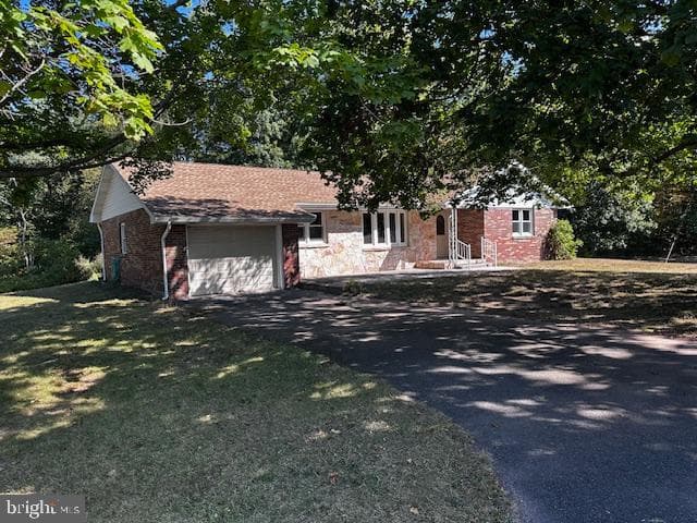 1217 Barton Road, Breezewood