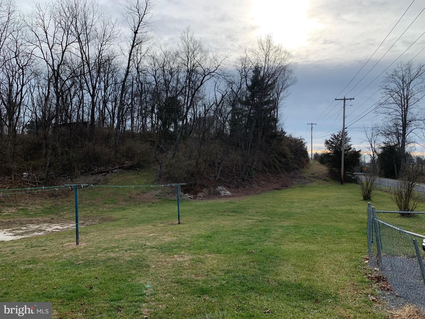 1898 Thompson Road photo 45