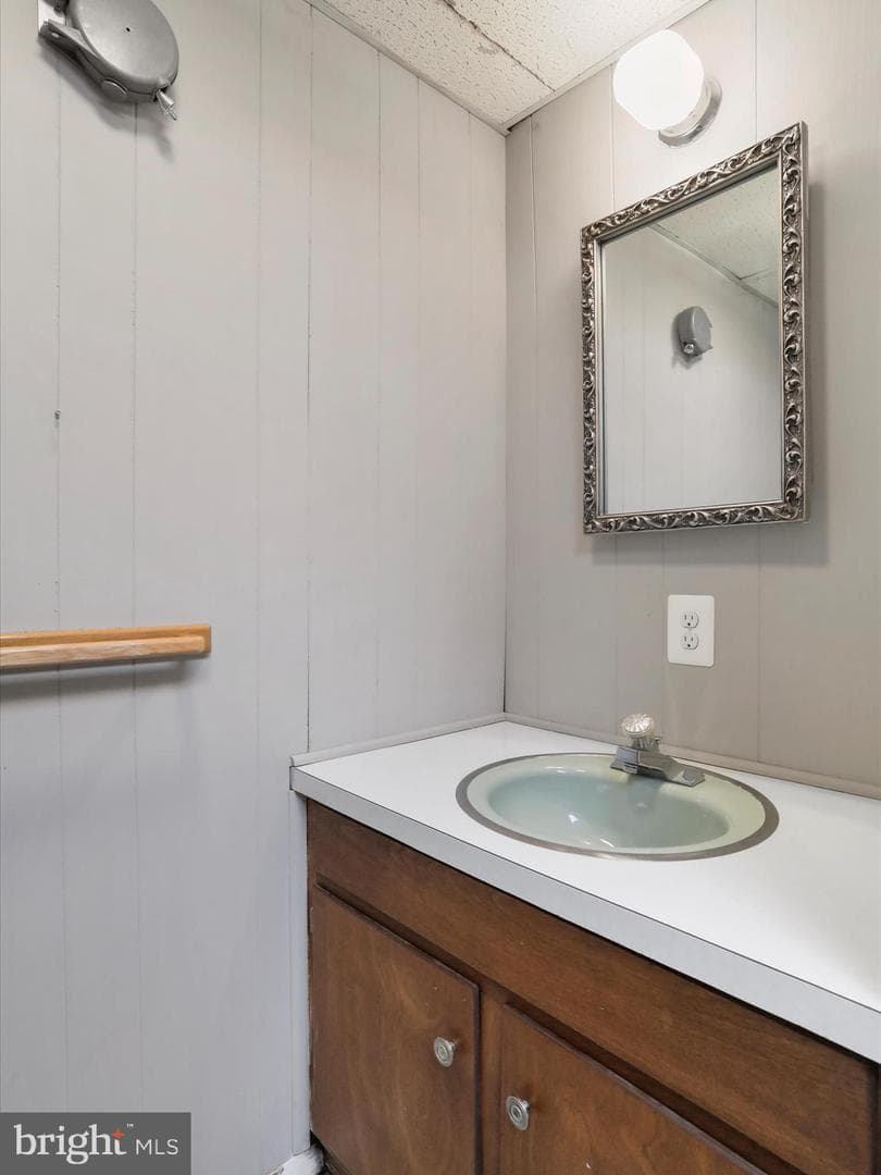5545 Thompson Road photo 30