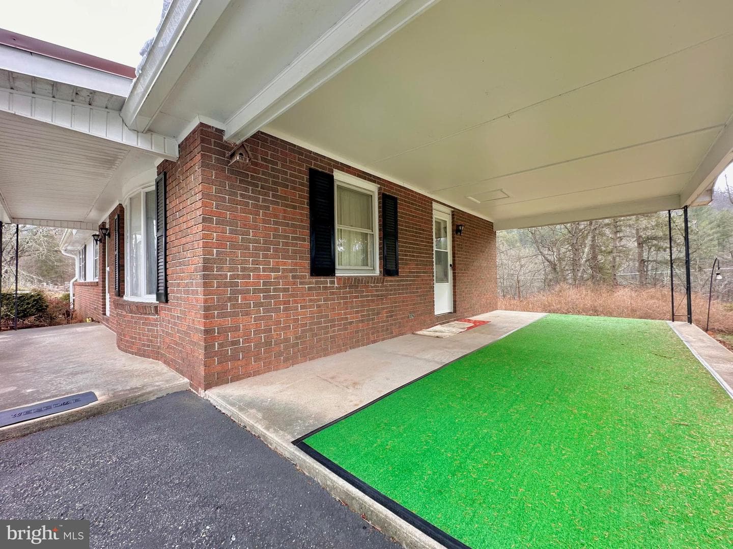 242 Gracey Road photo 5