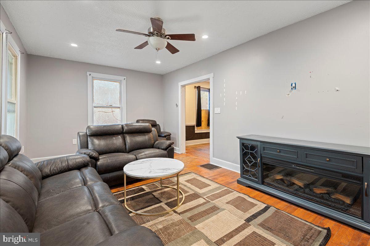 286 Timber Ridge Road photo 2